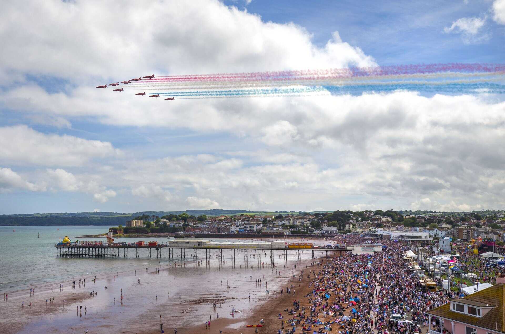 red arrows at paignton beach english riviera airshow 2