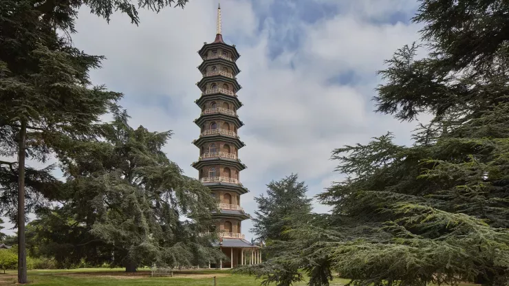 great pagoda at kew historic royal palaces.jpg